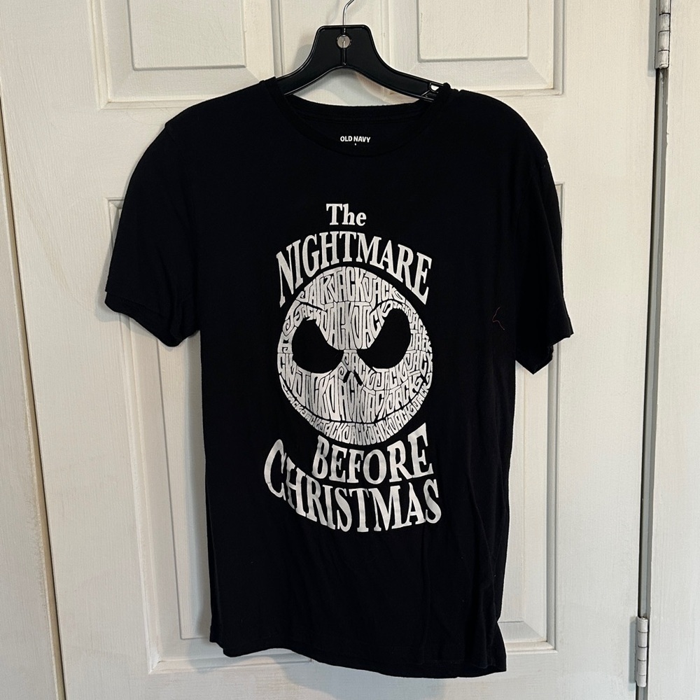 Old Navy the nightmare before Christmas black tee men’s size small